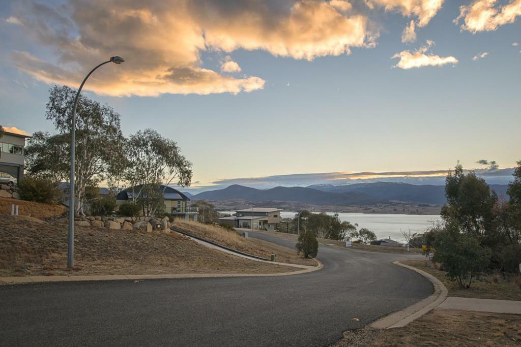 East Jindabyne- Cavallino 4 Bedroom Home Екстериор снимка